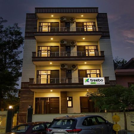 Treebo Swastika Premium Hotel Noida Luaran gambar
