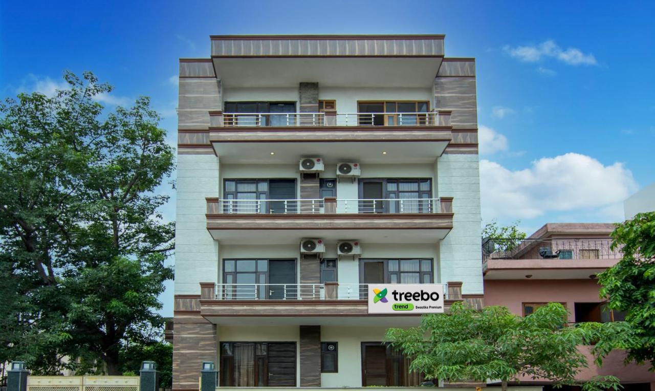Treebo Swastika Premium Hotel Noida Luaran gambar